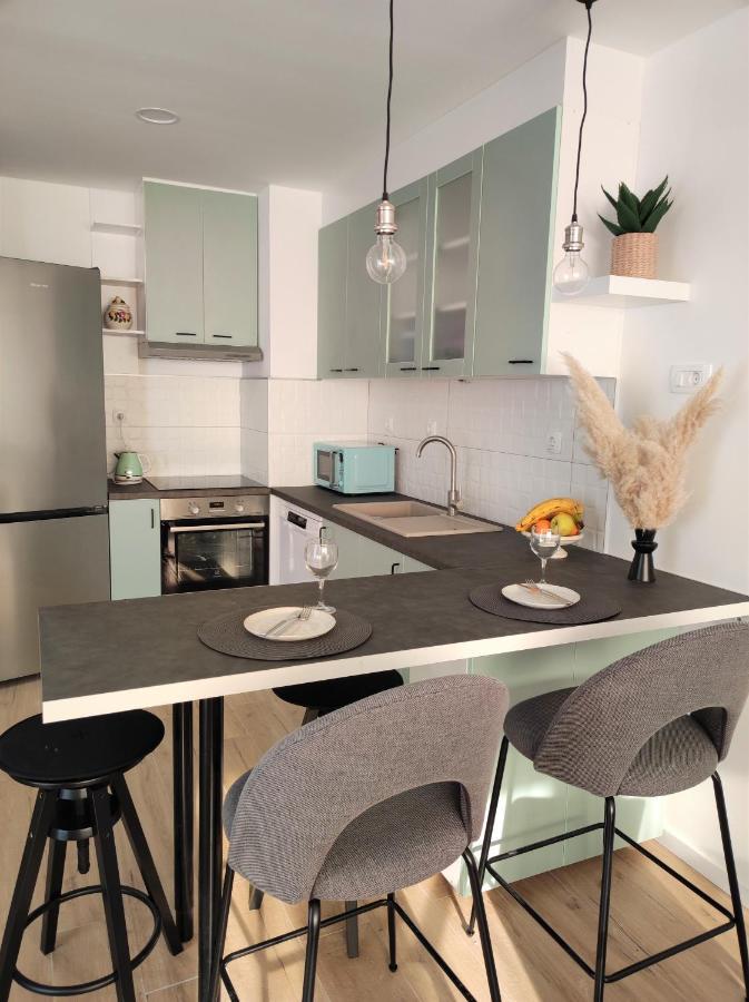 Center Apartment Pia Omiš Екстериор снимка
