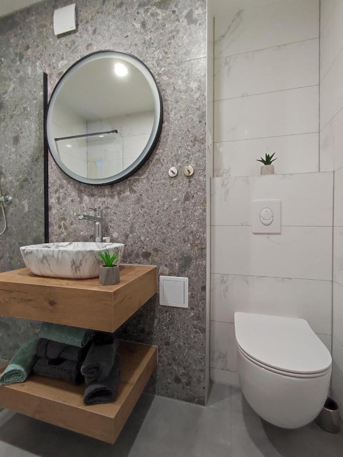 Center Apartment Pia Omiš Екстериор снимка