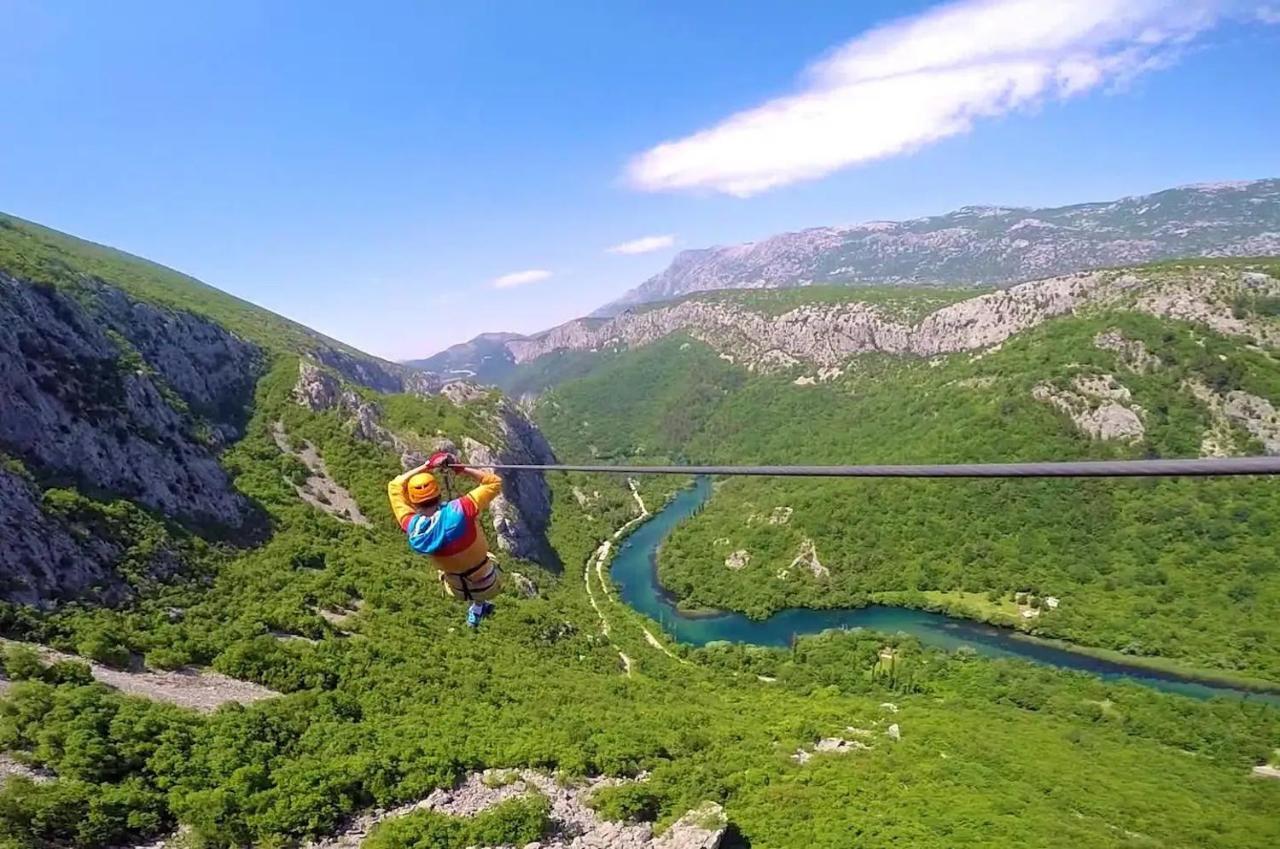 Center Apartment Pia Omiš Екстериор снимка