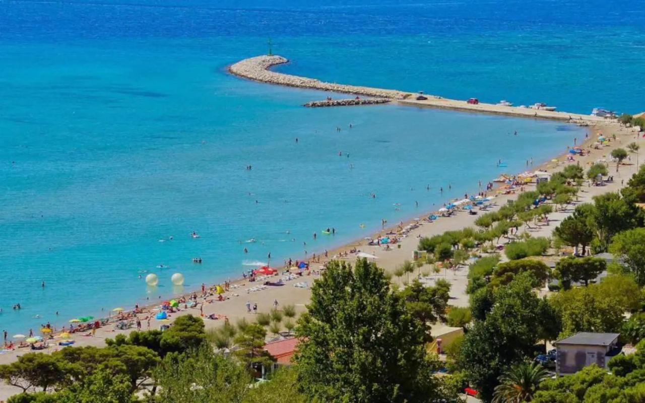 Center Apartment Pia Omiš Екстериор снимка