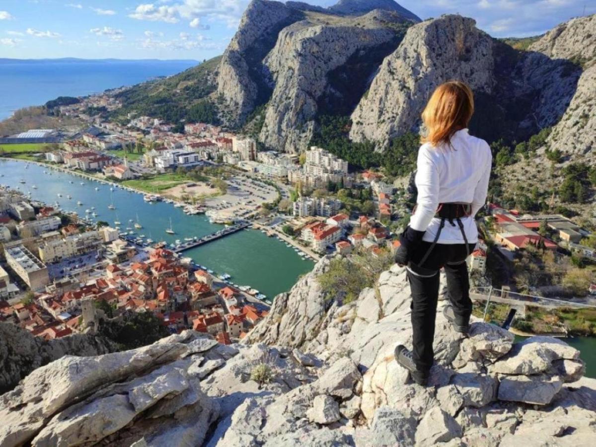 Center Apartment Pia Omiš Екстериор снимка