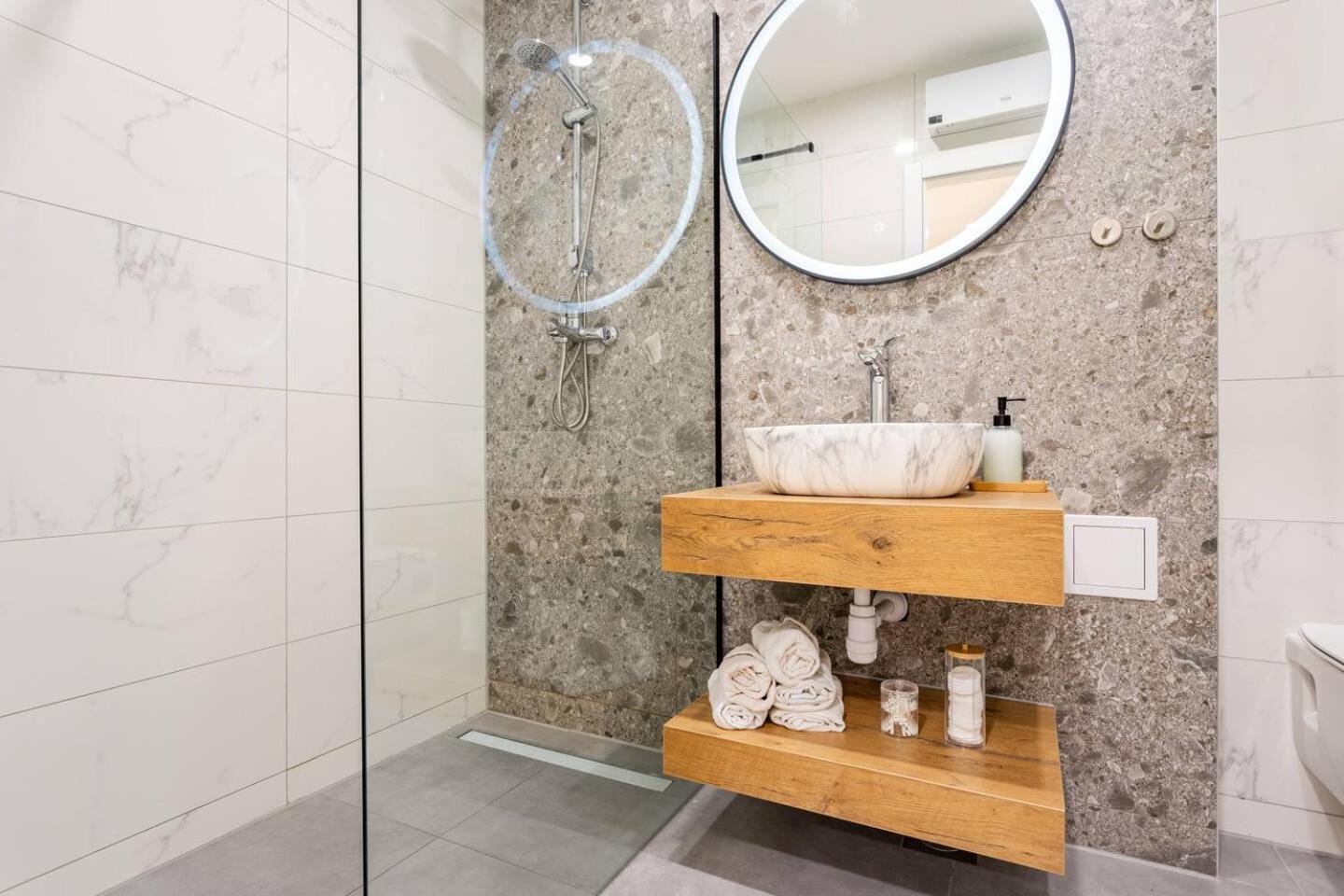 Center Apartment Pia Omiš Екстериор снимка